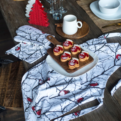 Подарочный набор для кухни  "Снегири",хлопок 100%, передник и прихватки