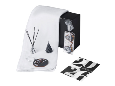 Подарочный набор Re:Home с пледом, свечой и диффузором