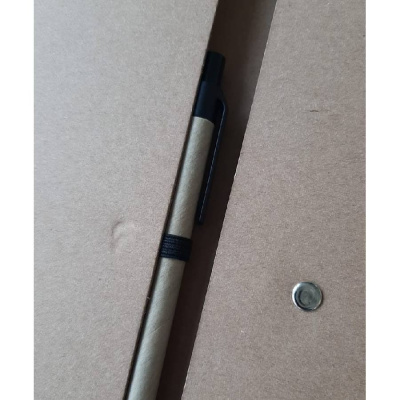 Блокнот NEYLA A5 на пружине, твердая обложка, шариковая ручка, рециклированный картон