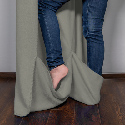 Плед  "Уютный" с карманами для ног;  серый, 130x150см, 260 гр. вышивка